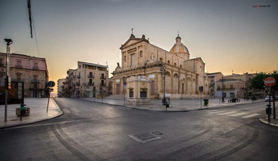 Affittacamere Duomo Gela Exterior foto